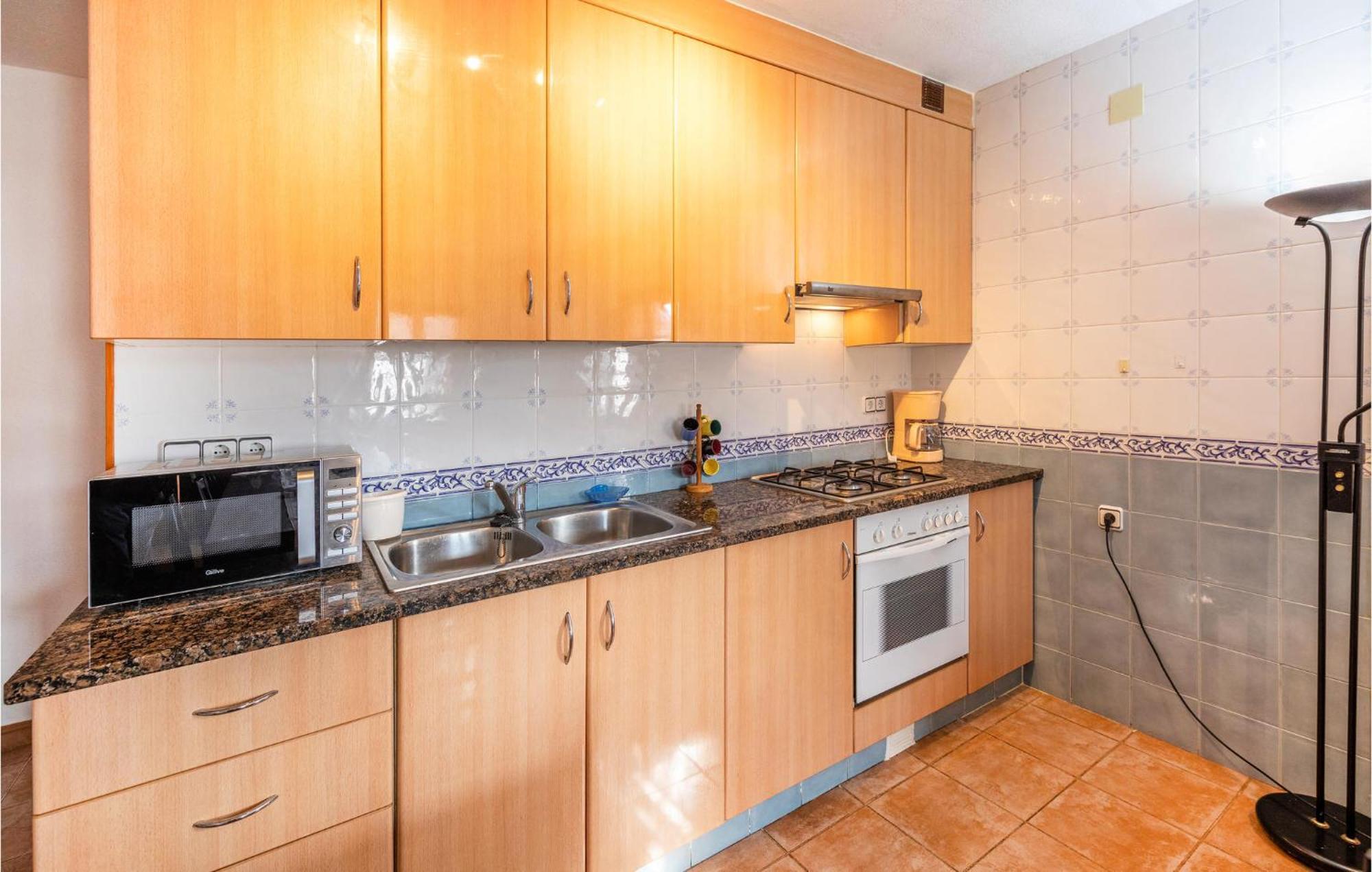 Awesome Home In Riells I Viabrea With Wifi Breda エクステリア 写真