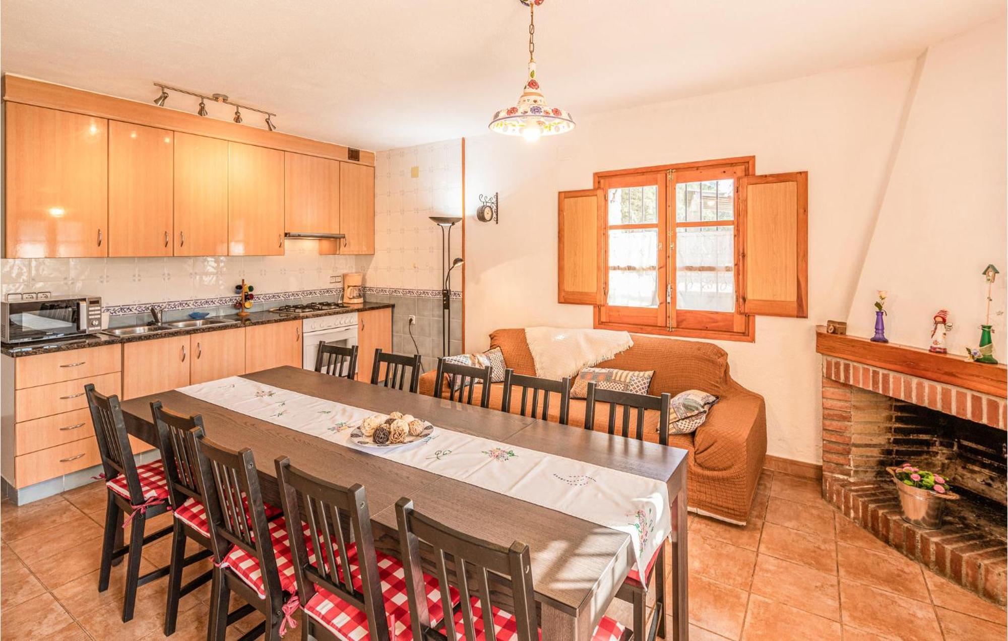 Awesome Home In Riells I Viabrea With Wifi Breda エクステリア 写真