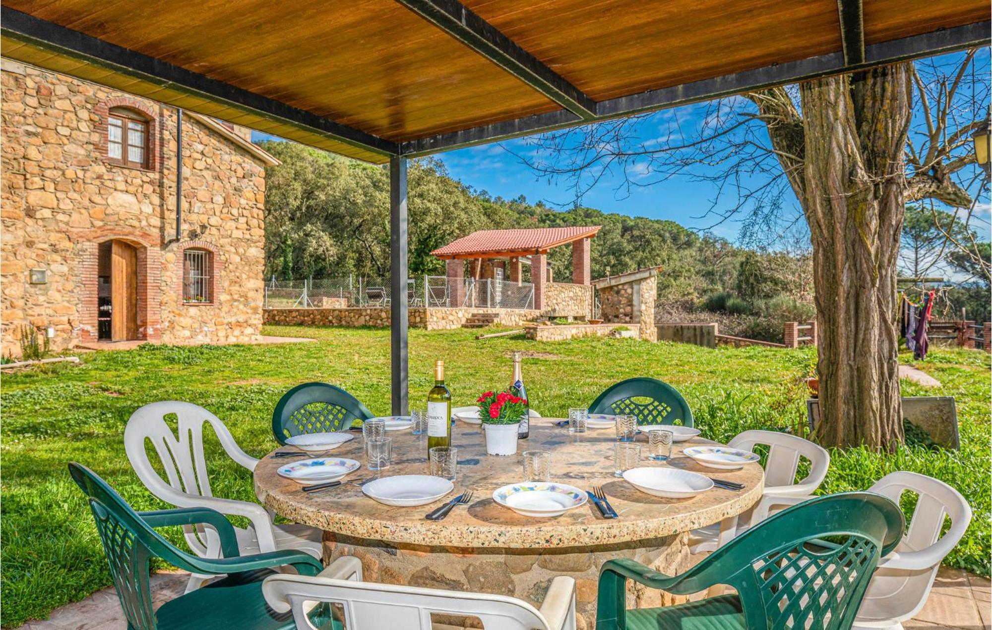 Awesome Home In Riells I Viabrea With Wifi Breda エクステリア 写真